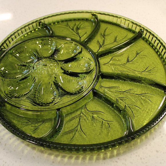 Green Divided Egg Tray - Picture 2 of 4